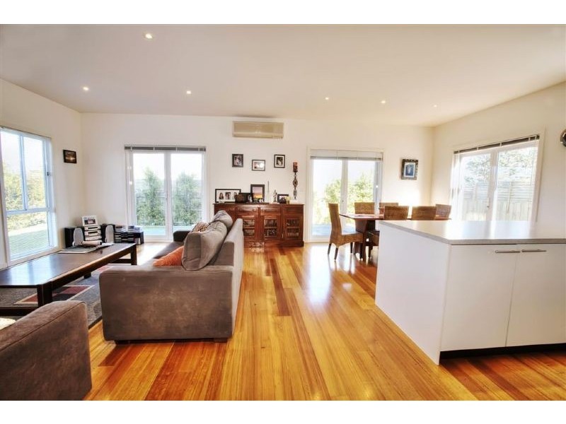 6 Matthew Court, Cowes VIC 3922