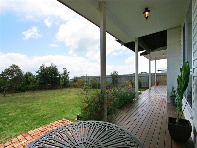 16 Anthony Court, Cowes VIC 3922