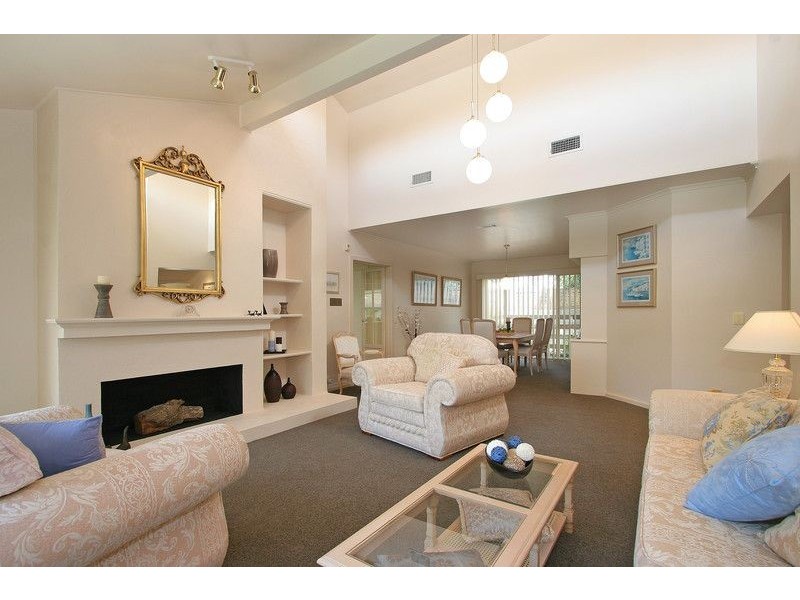 2 Charmandene Court, Cowes VIC 3922