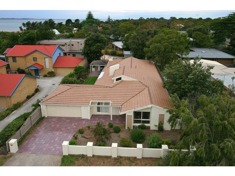 2 Charmandene Court, Cowes VIC 3922