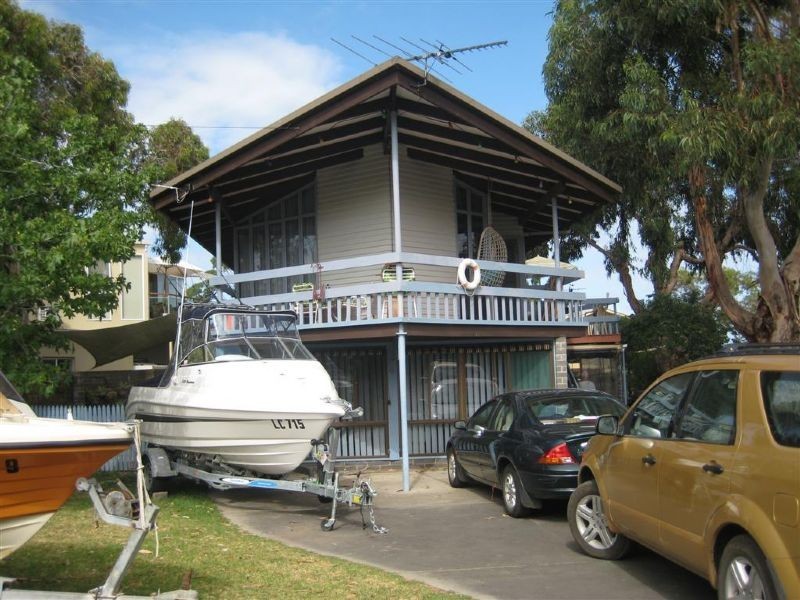 6 Sunseaker Court, Cowes VIC 3922
