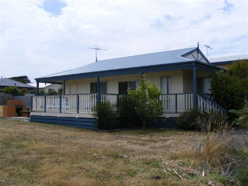 11 Laver Drive, Wimbledon Heights VIC 3922