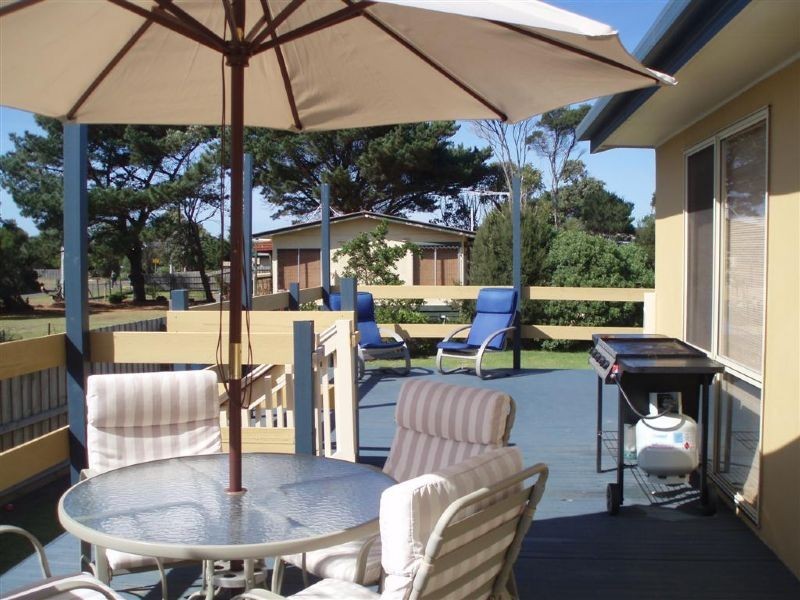 3 Batman Avenue, Surf Beach VIC 3922