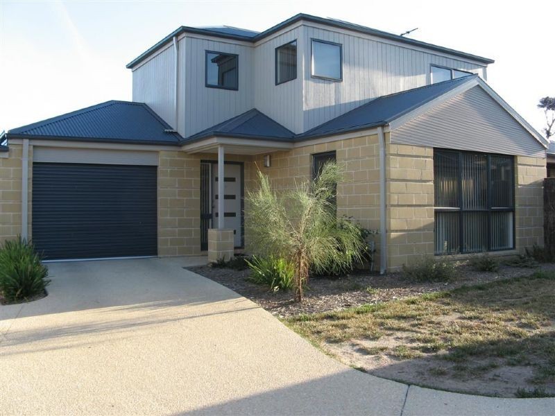 4/255 Church Street, Cowes VIC 3922