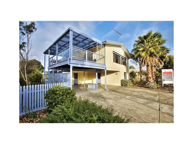 1 Seascape Avenue, Cowes VIC 3922