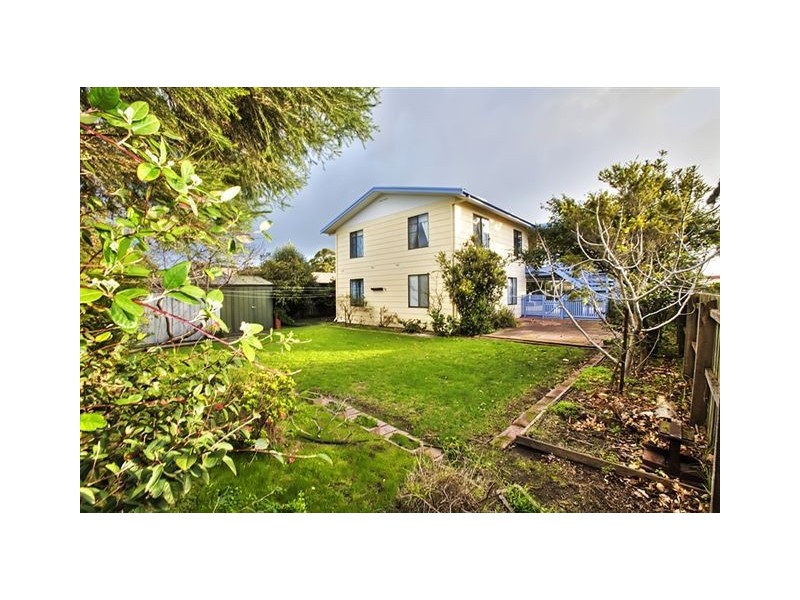 1 Seascape Avenue, Cowes VIC 3922