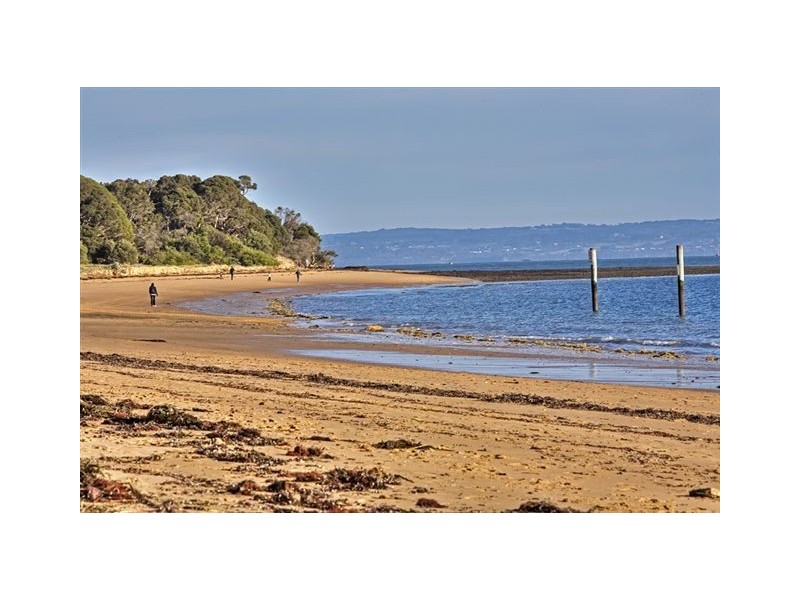 1 Seascape Avenue, Cowes VIC 3922