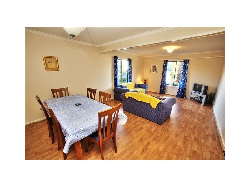 1 Seascape Avenue, Cowes VIC 3922
