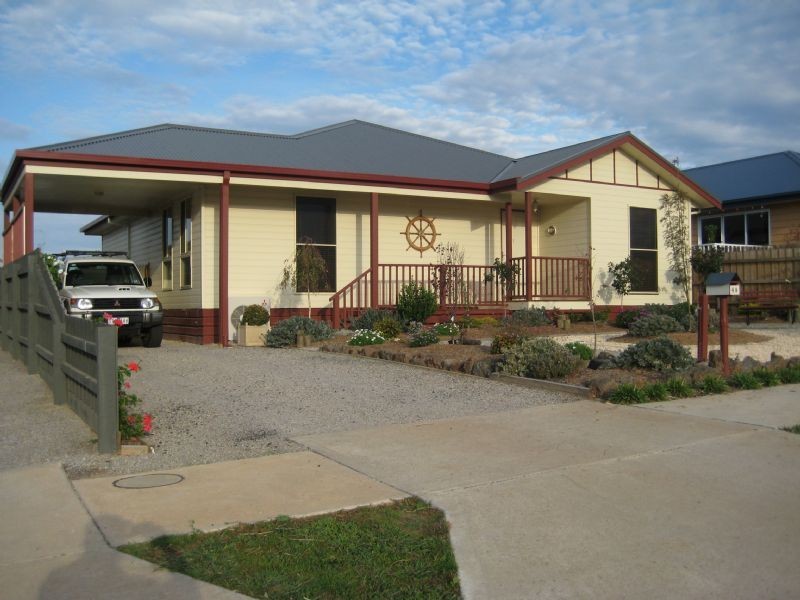48 Mannagum Drive, Cowes VIC 3922