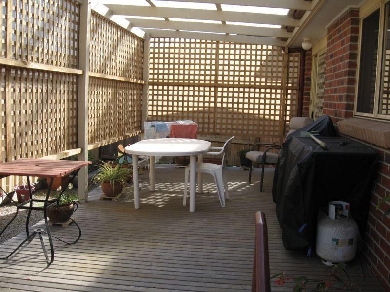 2/63  Genista St, San Remo VIC 3925