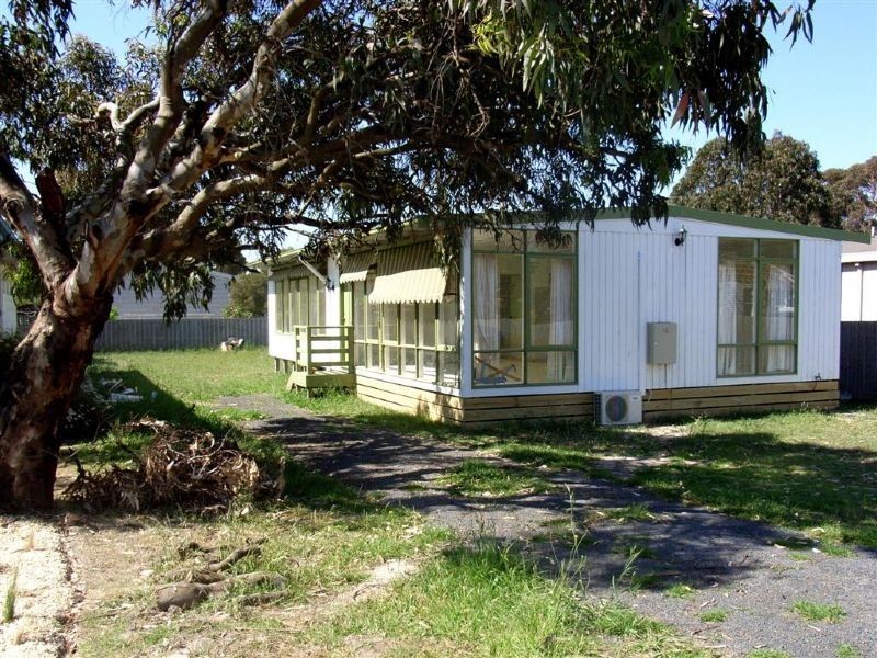 12 Outlook Drive, Cowes VIC 3922