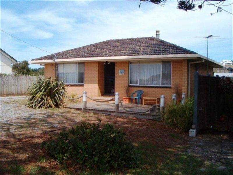 9 Phillip Island Road, San Remo VIC 3925