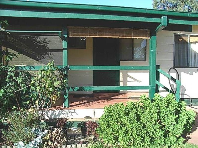 28 Hobsons Parade, Cowes VIC 3922