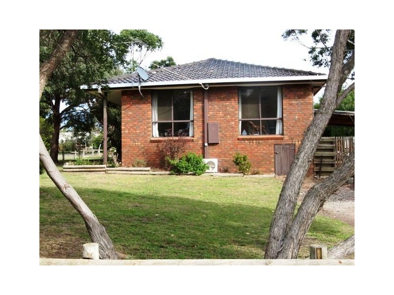 4 Anderson Road, Cowes VIC 3922