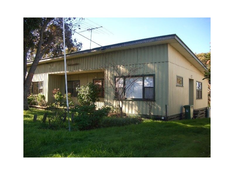 1/32 Dunsmore, Cowes VIC 3922