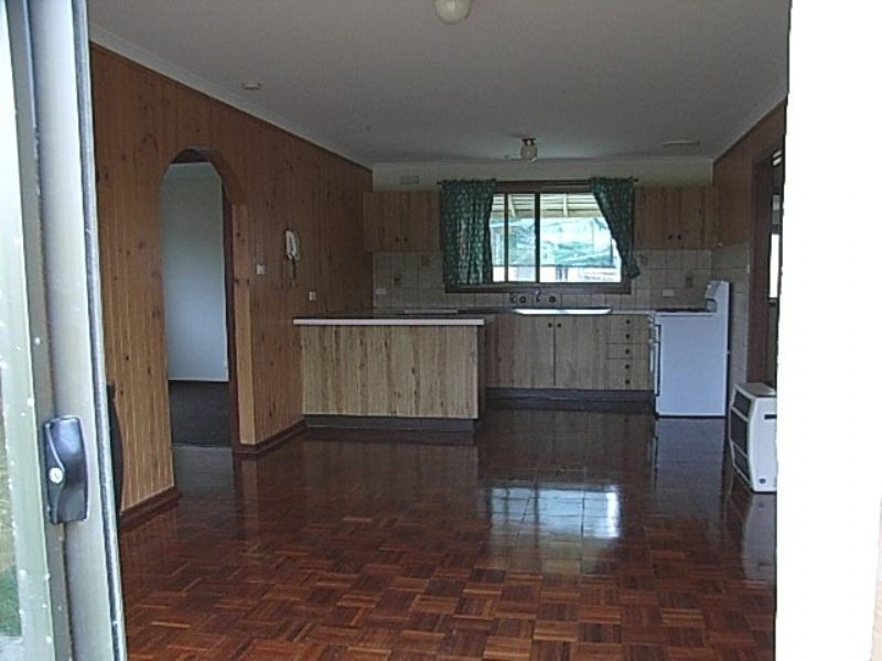 8 Kendall Avenue, Cape Woolamai VIC 3925