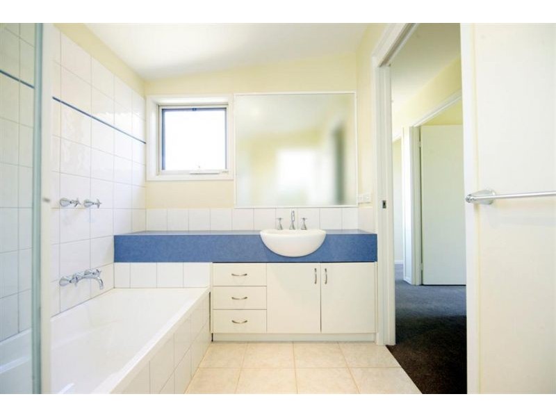 6  Boronia Court, Cowes VIC 3922