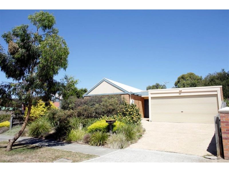 6  Boronia Court, Cowes VIC 3922