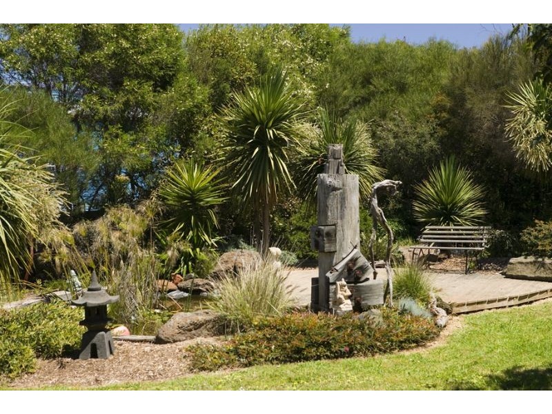 2-4 Sun Court, Sunset Strip VIC 3922