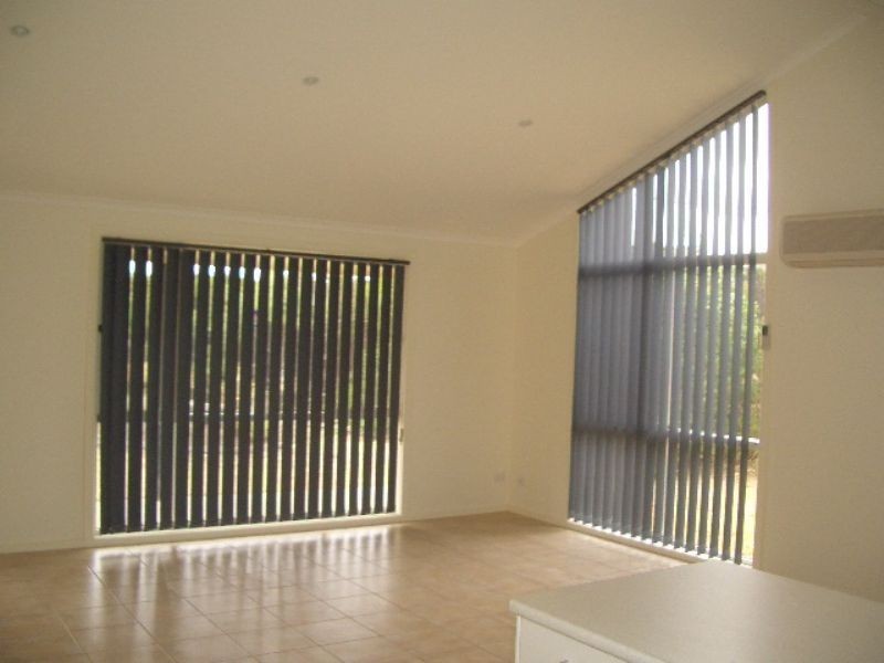 39 Elwood Avenue, Surf Beach VIC 3922