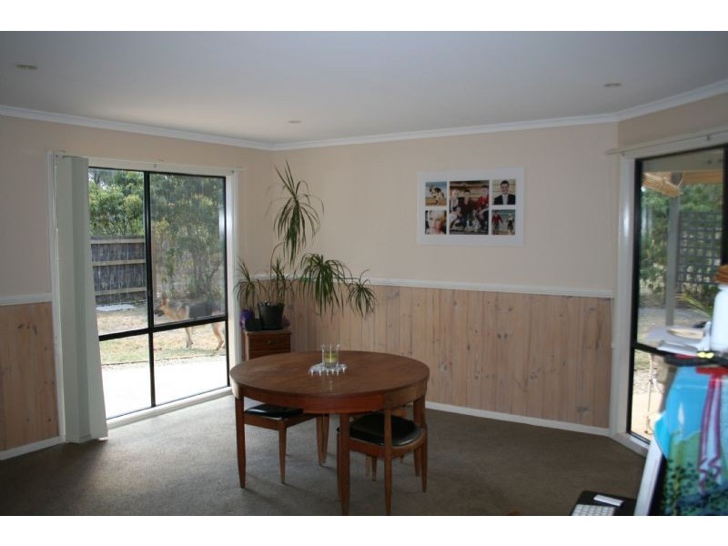 3 Holiday Court, Cowes VIC 3922