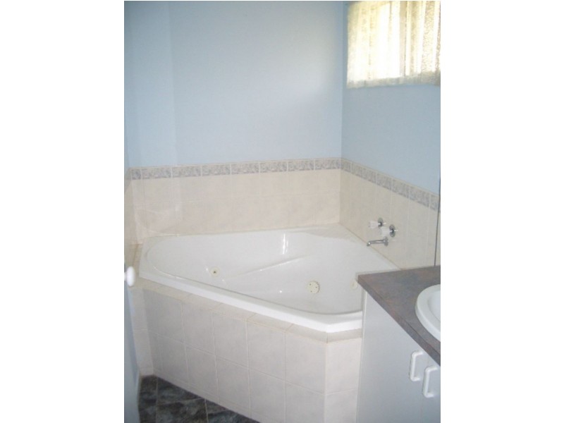 210 Thompson Ave, Cowes VIC 3922