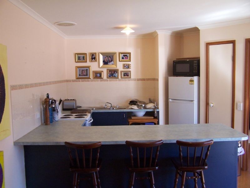 4 Waratah Close, Cowes VIC 3922