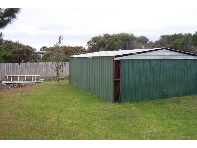 28 Seaview Drive, Surf Beach VIC 3922