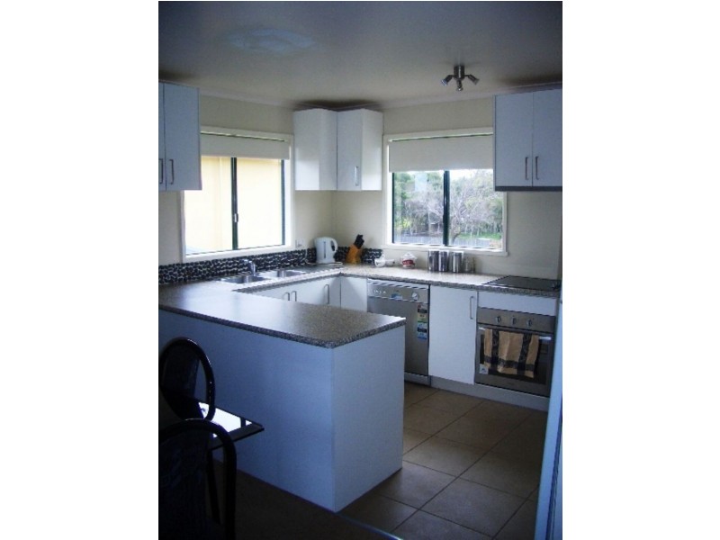 4 The Esplanade, Sunderland Bay VIC 3922