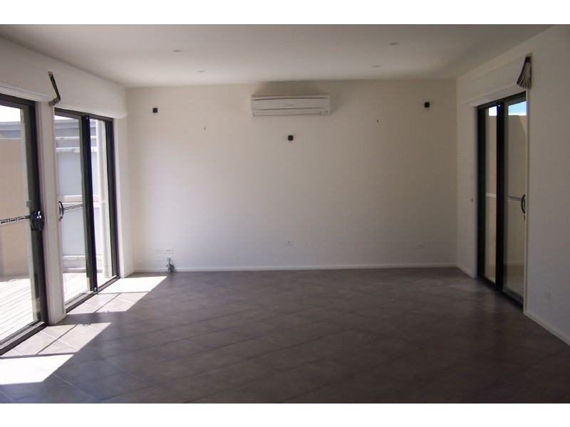 1/5 Martin Street, Cowes VIC 3922