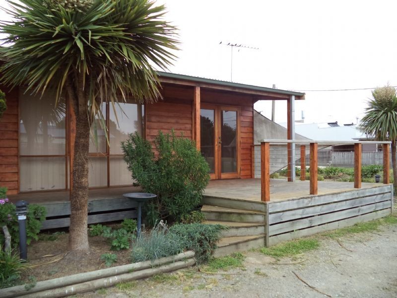 3 Pinedale Ave, Cape Woolamai VIC 3925