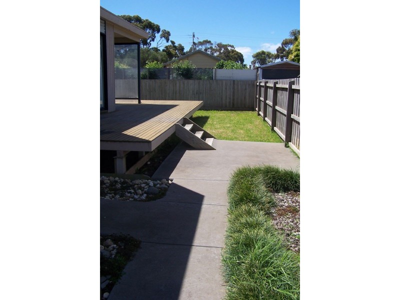 10 Outlook Drive, Cowes VIC 3922