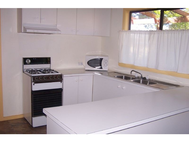 4 Seal Court, Cowes VIC 3922