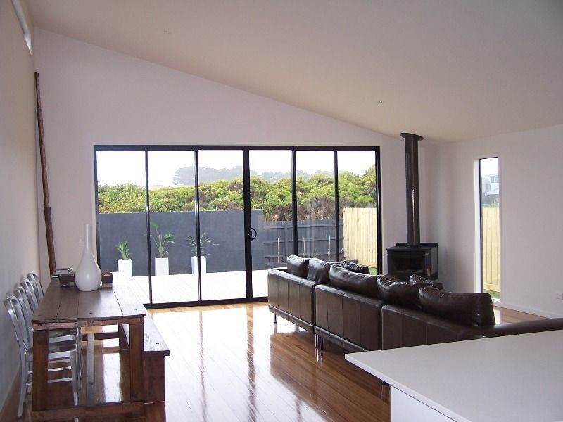 10 Foam Street, Sunderland Bay VIC 3922