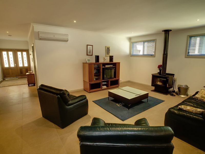15 Honeysuckle Grove, Silverleaves VIC 3922