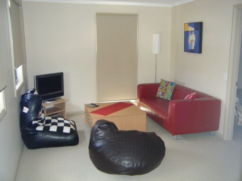 143 Church Street, Cowes VIC 3922