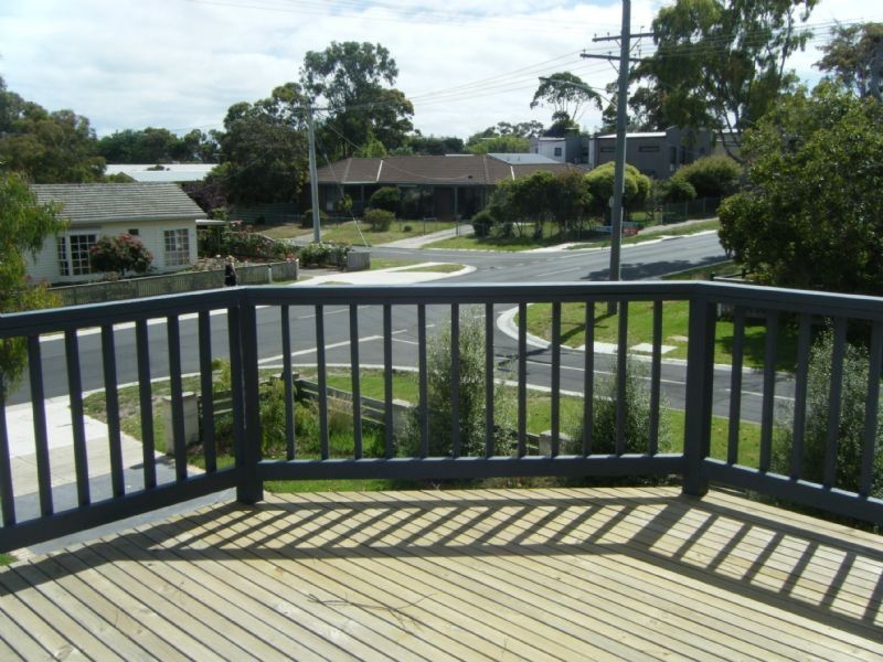 143 Church Street, Cowes VIC 3922