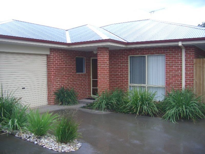 2/64 Justice Road, Cowes VIC 3922