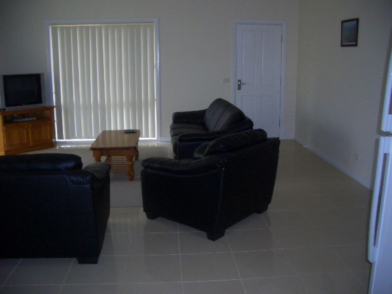 2/64 Justice Road, Cowes VIC 3922