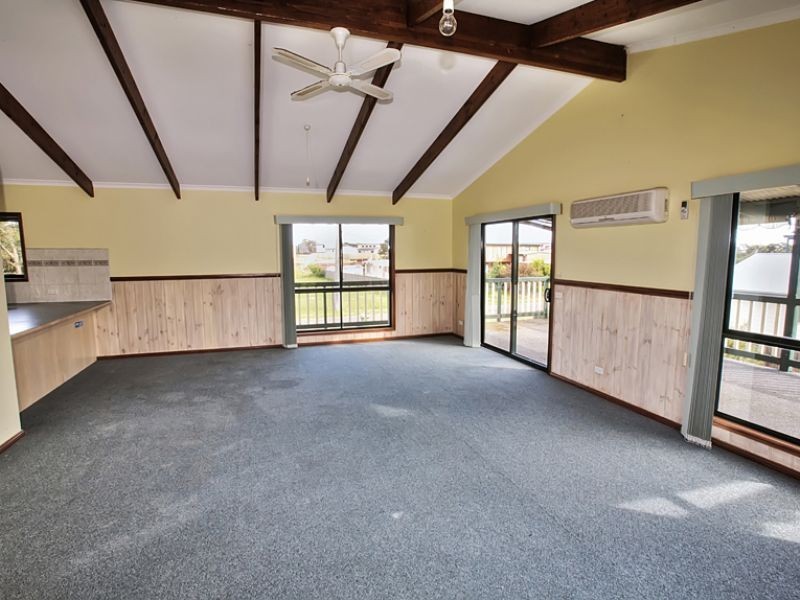 1 Phillip Island Road, Sunset Strip VIC 3922