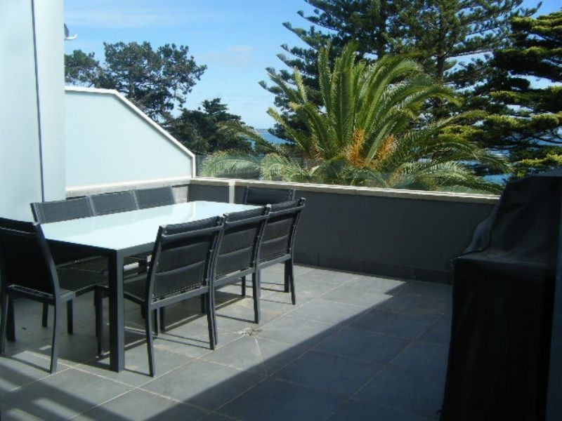 11/4 The Esplanade, Cowes VIC 3922