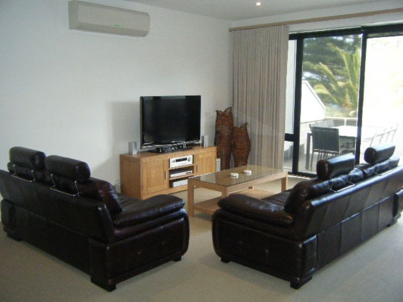 11/4 The Esplanade, Cowes VIC 3922