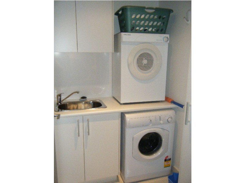 11/4 The Esplanade, Cowes VIC 3922