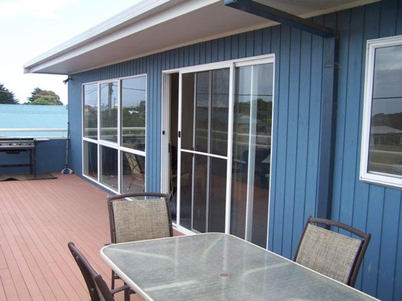 2 Sunderland Bay Rd, Sunderland Bay VIC 3922
