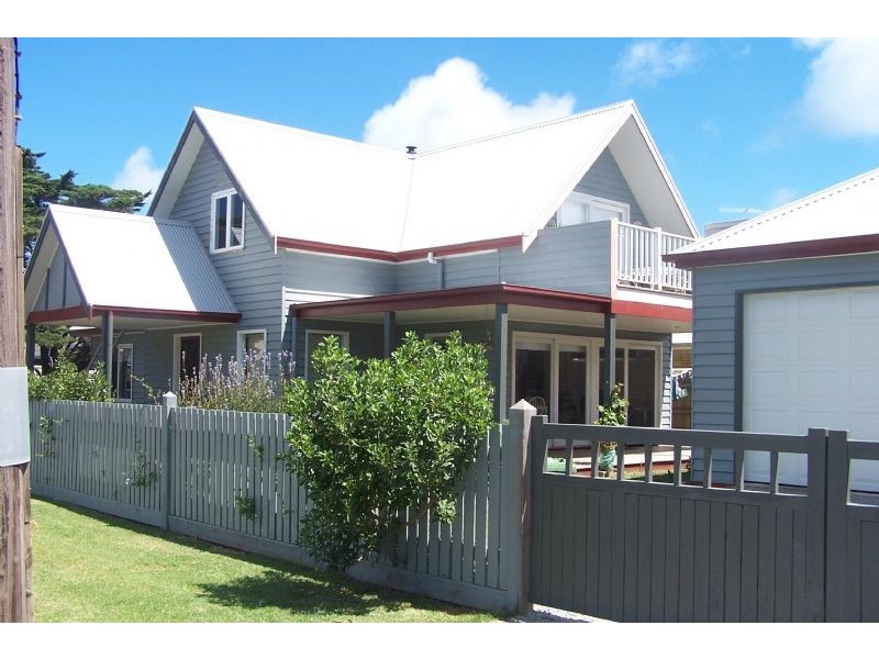 2 Barry Street, Sunderland Bay VIC 3922