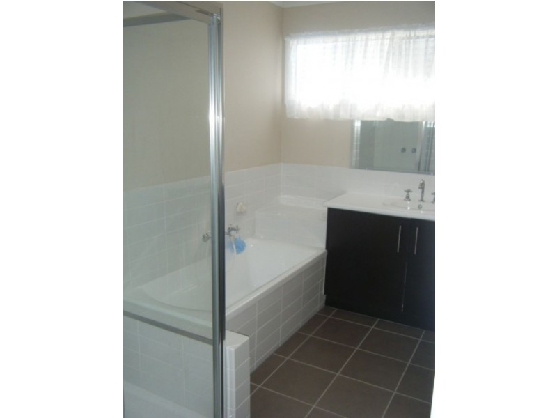 16 Gemma Street, Sunderland Bay VIC 3922
