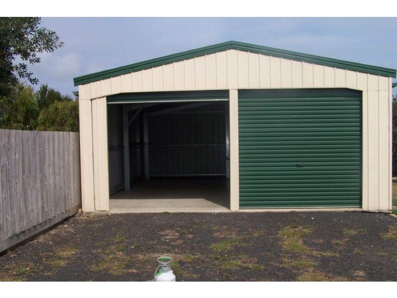 25 Kendall Ave, Cape Woolamai VIC 3925
