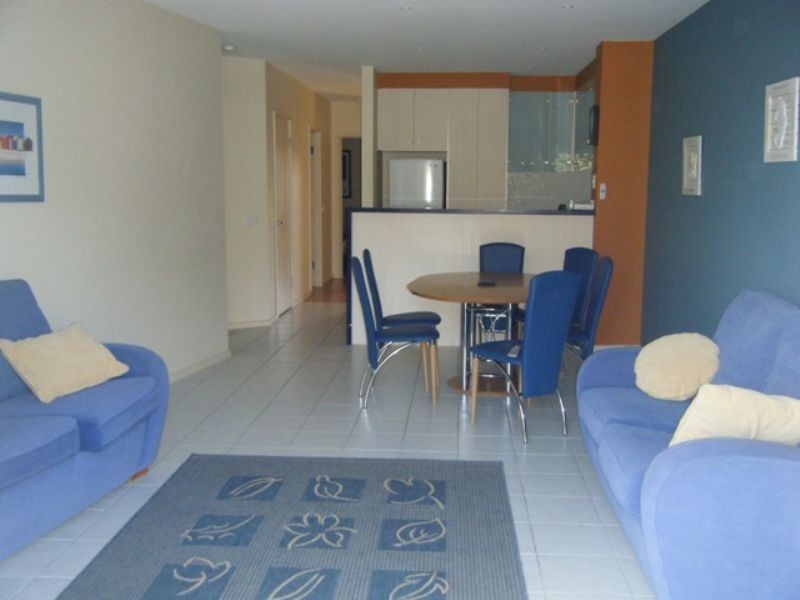 223 The Waves, The Esplanade, Cowes VIC 3922