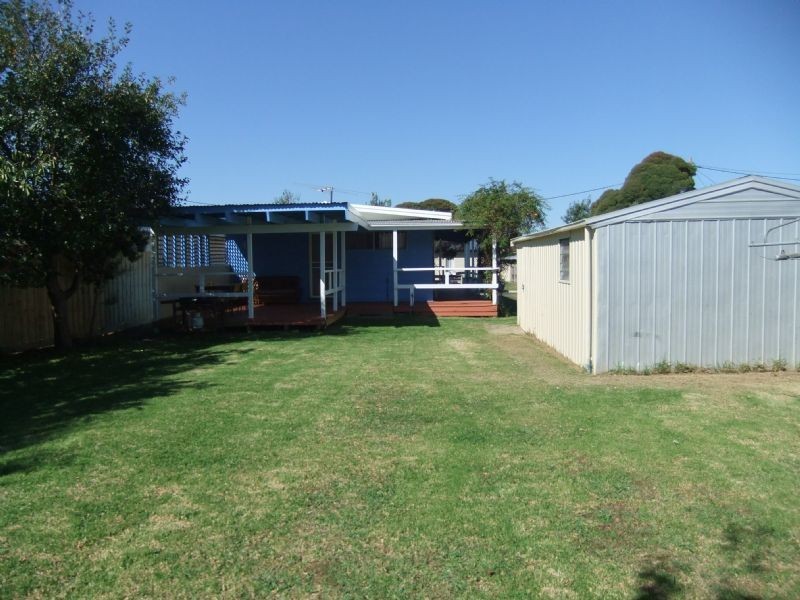 2 Lansell Road, Cowes VIC 3922