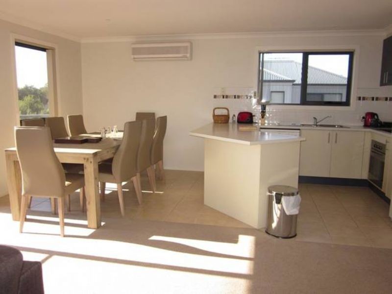 2/255 Church Street, Cowes VIC 3922